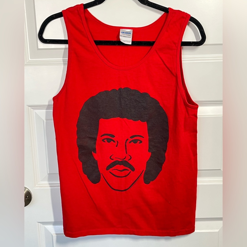 Lionel Richie Graphic Tank Top Red Unisex Retro Music Tee Small